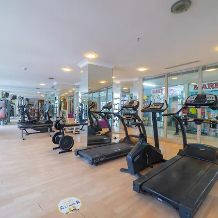Pineta Park Deluxe 马尔马里斯