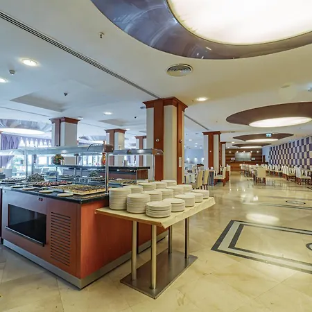 酒店 Pineta Park Deluxe 5*