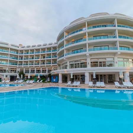 Pineta Park Deluxe 5* 马尔马里斯