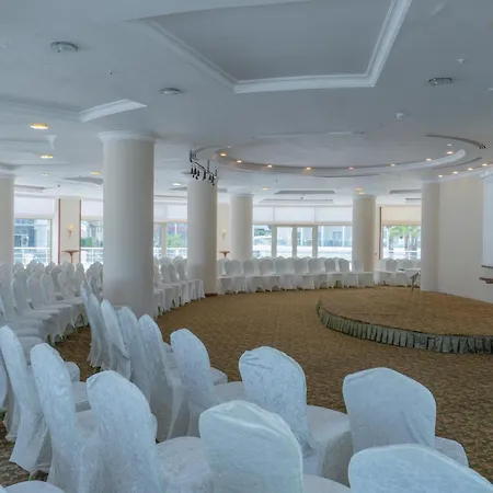 Pineta Park Deluxe 马尔马里斯