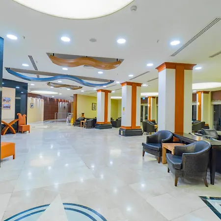 Pineta Park Deluxe 马尔马里斯